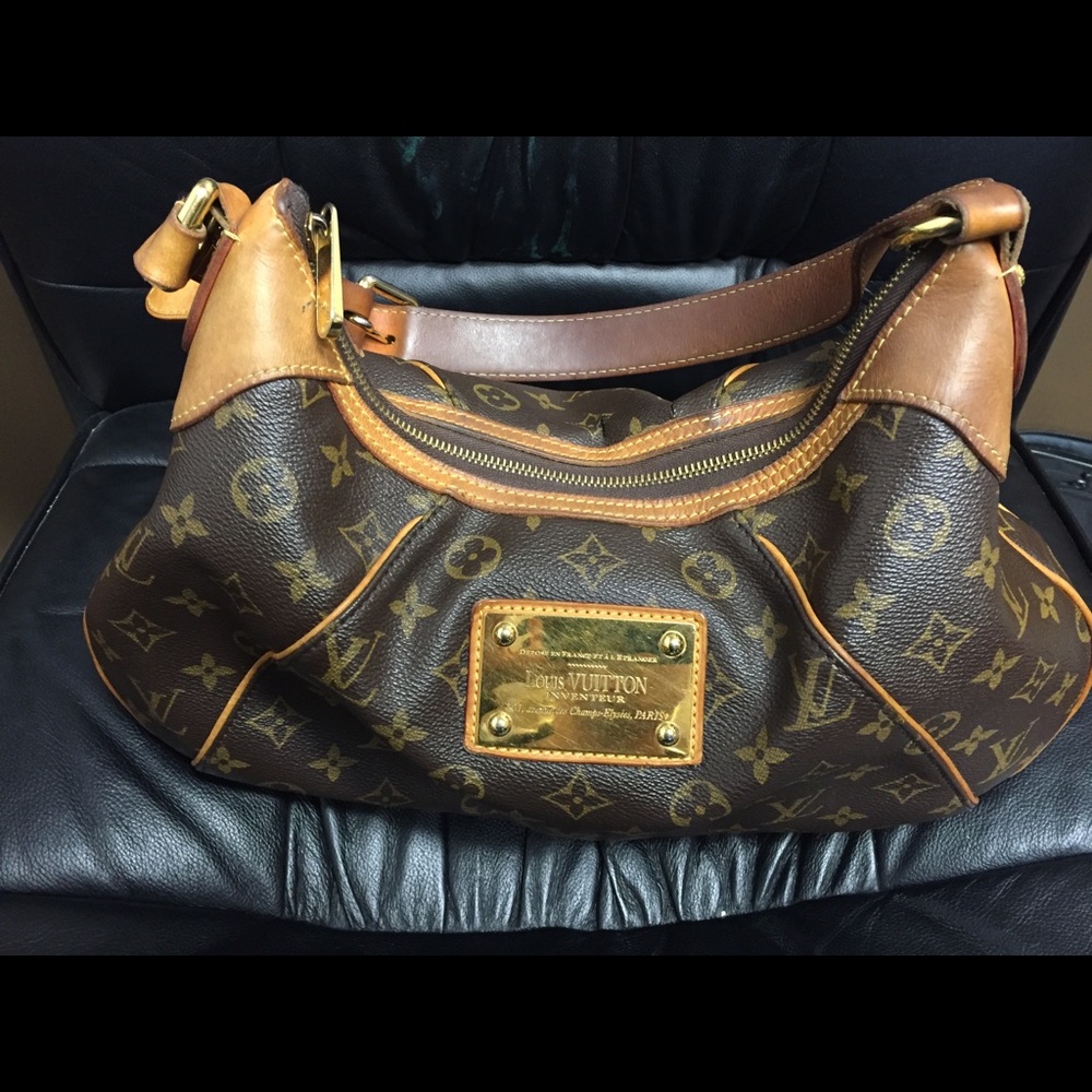 100% Authentic Louis Vuitton PM Thames bag
